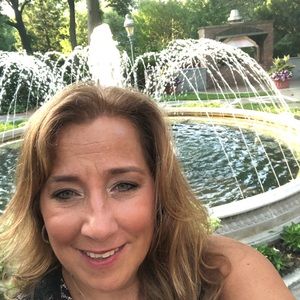 Meet your Posher, Annamaria